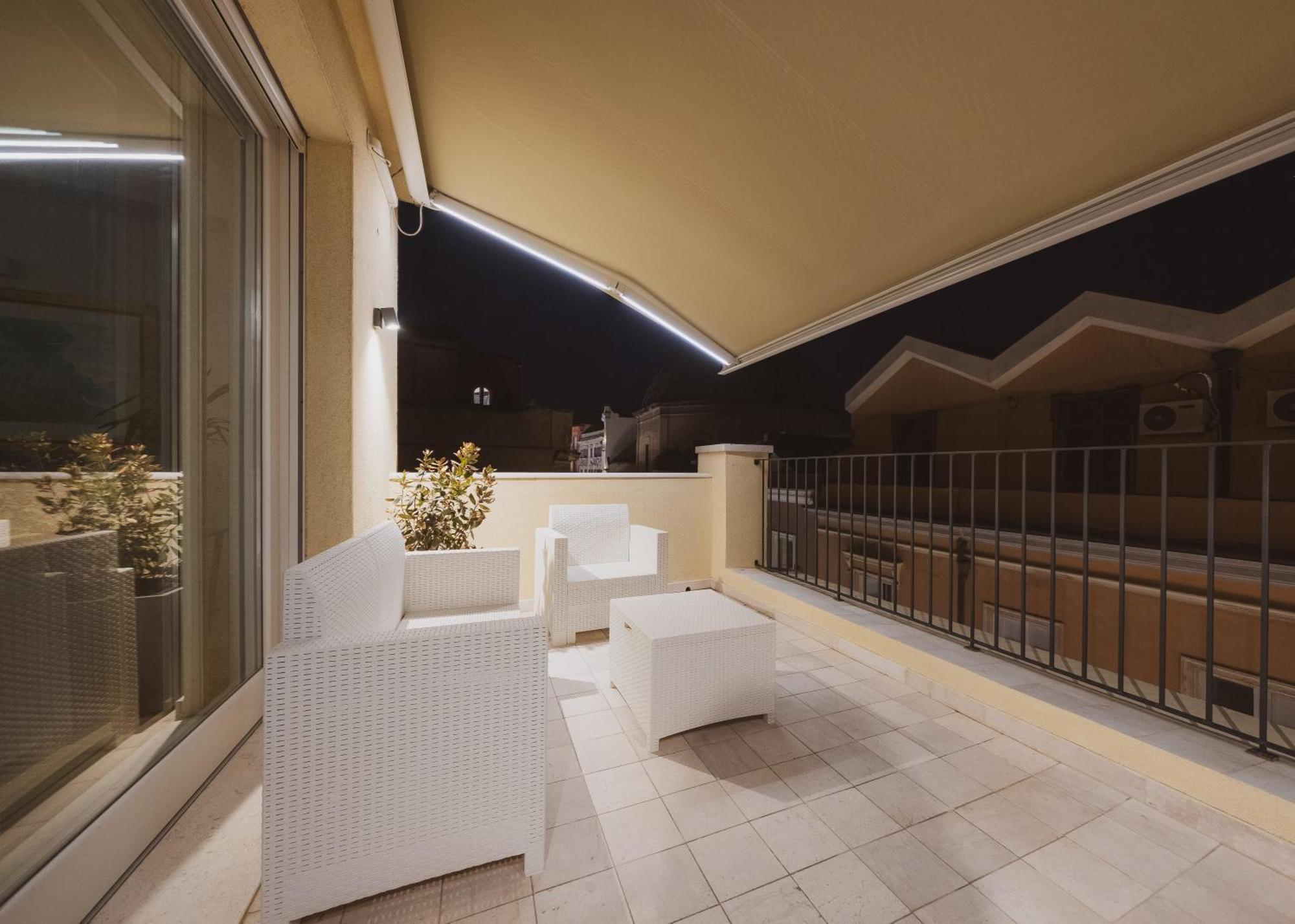 Luxury Suite La Terrazza In Pieno Centro In Cagliari Buitenkant foto